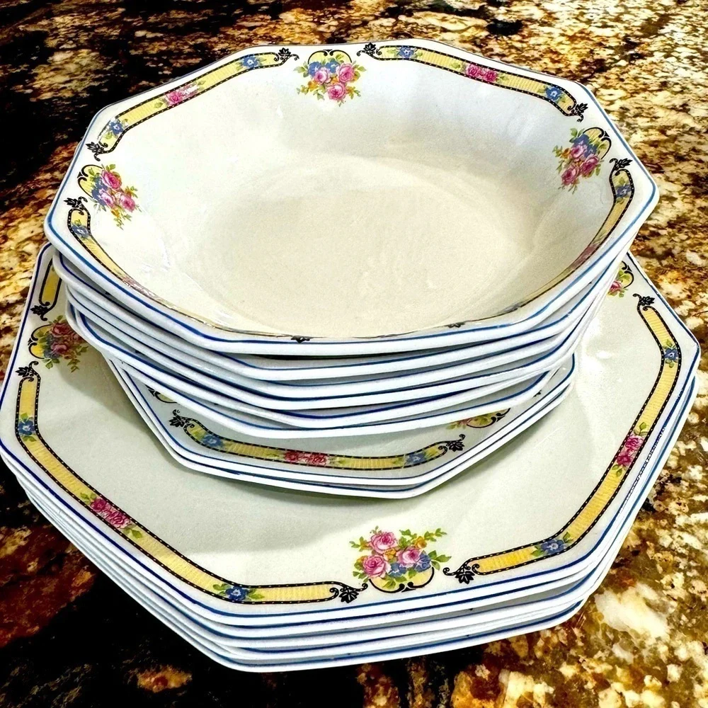 Set‎ of 5 RARE find Johnson Bros 10” dinner plates